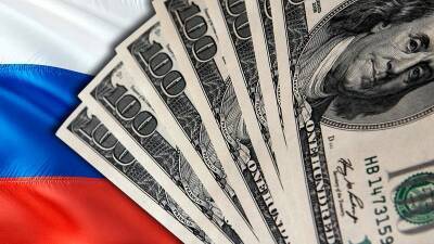Россиянам запретили держать валюту на счетах вне российских банков
