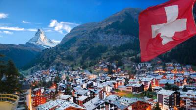Швейцария частично приостанавливает действие соглашения с Россией по визам