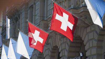 Швейцария присоединяется к санкциям ЕС против Путина, Мишустина и Лаврова