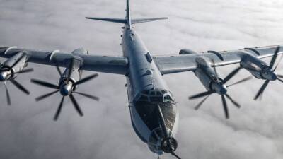 Российские военные самолеты пролетели над Атлантикой