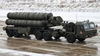 Российский зенитный ракетный комплекс С-400 доставлен в Белоруссию