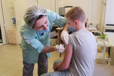 Война вакцин: скоро саратовцам придётся прививаться только «Спутником V»