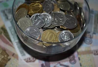 По «индексу бигмака» рубль стал самой недооцененной валютой мира