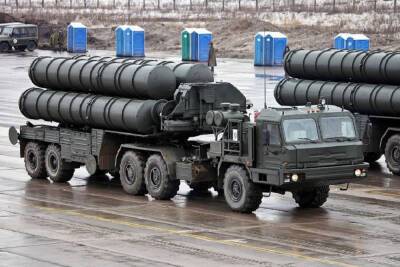Российский комплекс ПВО С-400 прибыл в Белоруссию на боевое дежурство