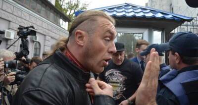 «Вдруг они подавали патроны Путину»: в Киеве требуют проверять...