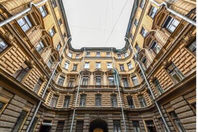 Спрос на покупку старых зданий вырос почти в 5 раз из-за дефицита земли в Петербурге