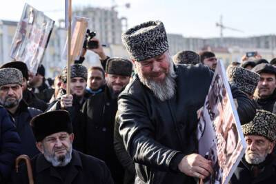 Роспотребнадзор не может найти организаторов 400-тысячного митинга в Чечне - nakanune.ru - респ. Чечня - Чечня - Грозный