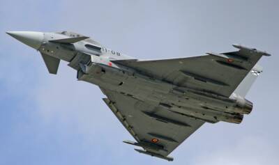 ВВС Великобритании подняли в воздух истребители для перехвата 4 российских военных самолетов