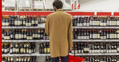 В России растет спрос на крепкий алкоголь в больших бутылках