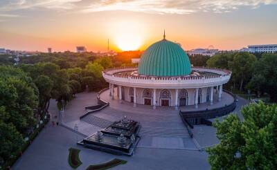 Музеи Узбекистана начнут торговать копиями своих экспонатов