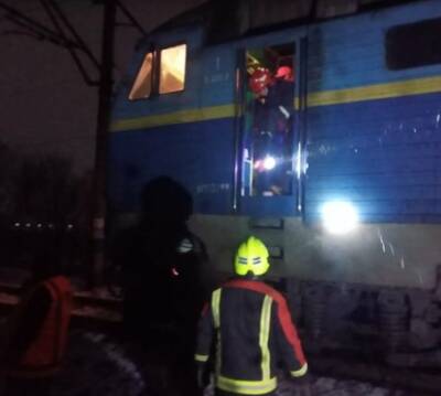 Под Ровно столкнулся пассажирский поезд и грузовик: есть постарадавший. ФОТО