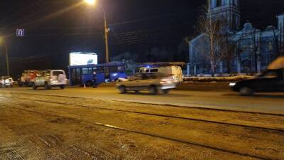 Массовое ДТП на Минаева устроил водитель автобуса