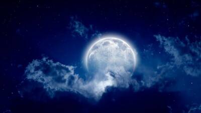 Время противоречивых чувств: астролог рассказала, как пройдут 4-е лунные сутки