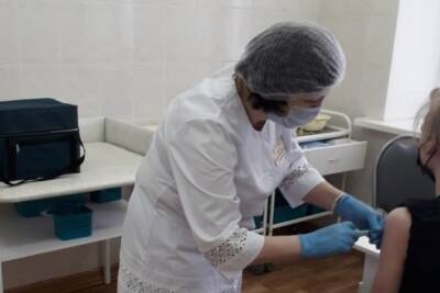В Мичуринске подростков вакцинируют от коронавируса