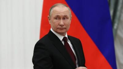 В Кремле прокомментировали появление Путина без маски