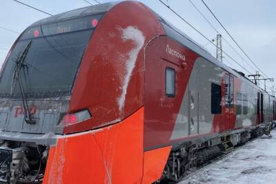 Подростка из Чернского района осудят за разбитое стекло в пассажирском поезде