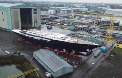 Из-за новой яхты миллиардера Безоса в Нидерландах демонтируют исторический мост