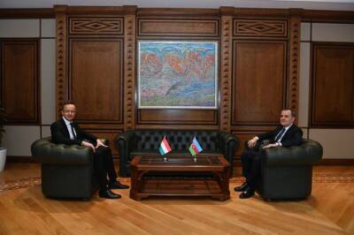 Началась встреча между министрами иностранных дел Азербайджана и Венгрии