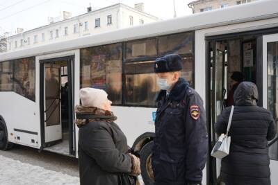 В Тамбове на остановке «Комсомольская площадь» вновь прошёл масочный рейд