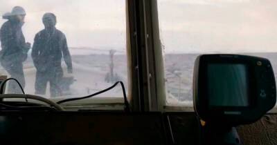 Четверо рыбаков спасены с терпящего бедствие в Баренцевом море судна - ren.tv - Мурманская обл.