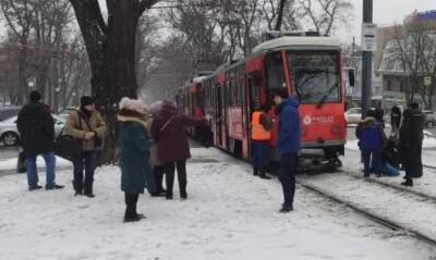 Движение трамваев остановилось из-за поломки, детали ЧП: что известно на данный момент - politeka.net - Украина - Харьков - Харьков