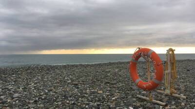 Спасатели нашли тело рыбака с затонувшего в Баренцевом море судна