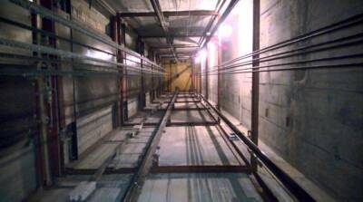 Под Днепром пациент упал в шахту лифта больницы и скончался