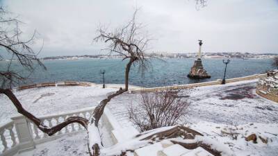 В Крыму объявили штормовое предупреждение из-за ветра и снега