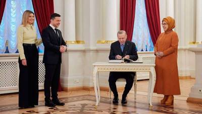 Украина и Турция подписали соглашение о свободной торговле