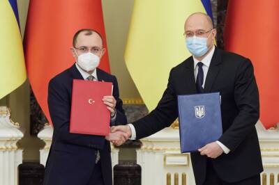 Україна та Туреччина підписали договір про зону вільної торгівлі