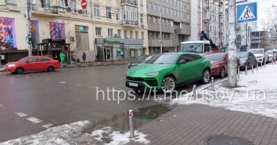 Элитные нарушители: в Киеве эвакуатор забрал роскошный Lamborghini (фото)