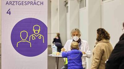 Парламент Австрии одобрил закон об обязательной вакцинации от COVID-19