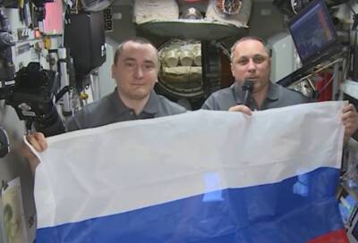 Космонавты Шкаплеров и Дубров обратились к олимпийской сборной России с борта МКС