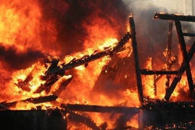 В Минусинском районе произошло возгорание в здании на площади более 500 квадратных метров