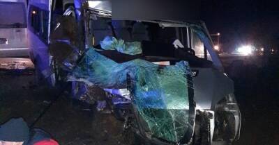 На Херсонщине в результате столкновения легковушки и автобуса погиб мужчина