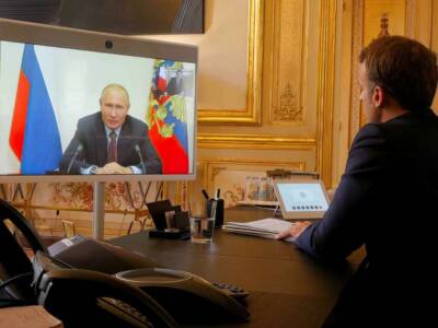 Путин в разговоре с Макроном обвинил Киев в провокационном поведении
