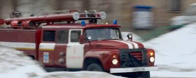 В Перми из горящей квартиры пожарные спасли маленькую девочку