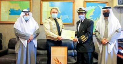 Кувейт наградил украинского капитана за спасение экипажа арабского рыболовецкого судна