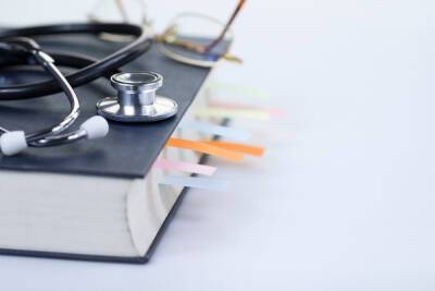 Разгрузить петербургские поликлиники помогут студенты-медики