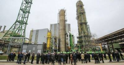 Крупнейший в Прибалтике завод удобрений приготовился к беспорядкам из-за забастовки