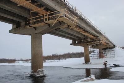 125-метровый мост ремонтируют в Пушкиногорском районе