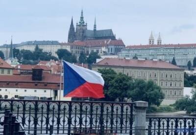 В Чехии отменяют ограничения для непривитых от коронавируса