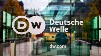 Немецкие журналисты добились блокировки RT DE, но возмущены мерами против Deutsche Welle