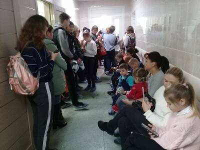 Новосибирцы жалуются на долгое ожидание врачей дома и очереди в поликлиниках