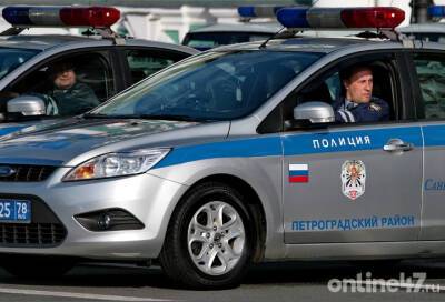 В Петербурге двое мужчин избили водителя арендованного авто и угнали иномарку