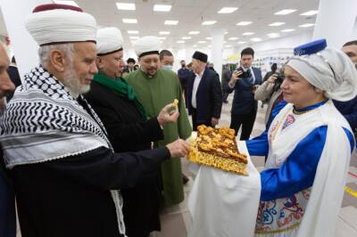 В Новосибирске открылась первая выставка мусульманской культуры