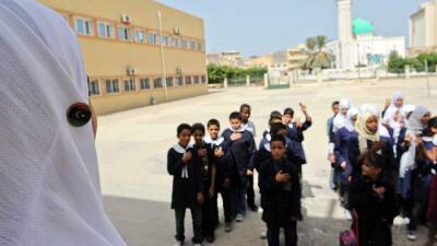 В Ливии закрытие школ из-за «Макрона» вызвало смех