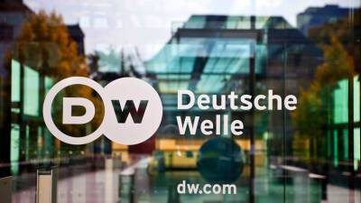 В Еврокомиссии сочли неприемлемым решение прекратить вещание Deutsche Welle в России