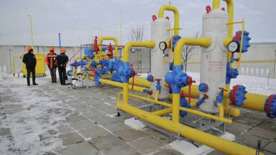 Долговая кабала: Украина платит за российский газ в три раза дороже из-за реверса