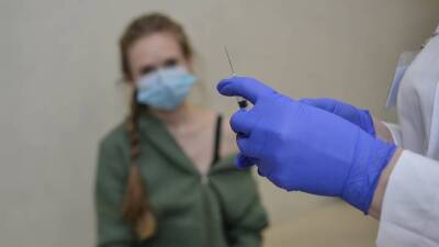 Уровень коллективного иммунитета к ковиду в Москве составил 63,2 процента